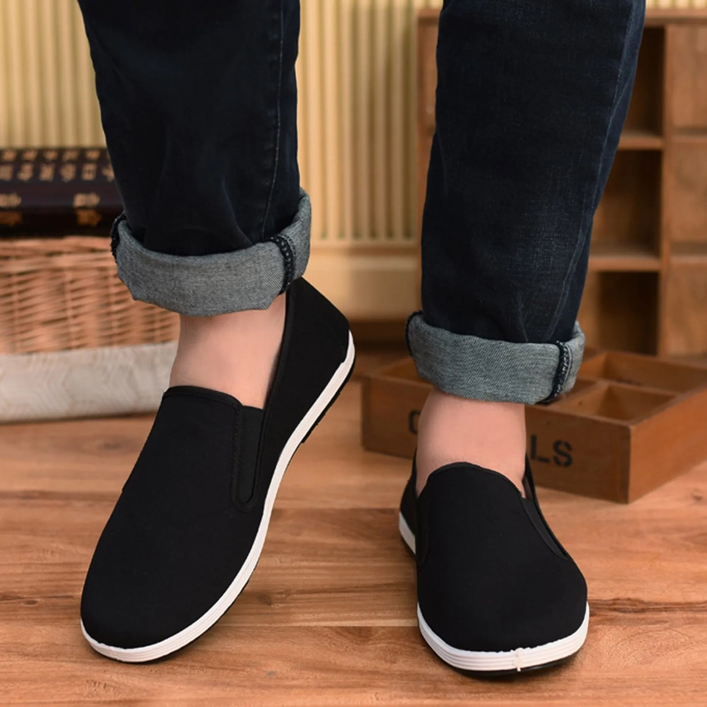 Outdoor Solid Color Slip-On Shoes